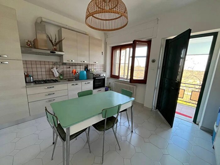 Casa quadrilocale in vendita in Pollutri