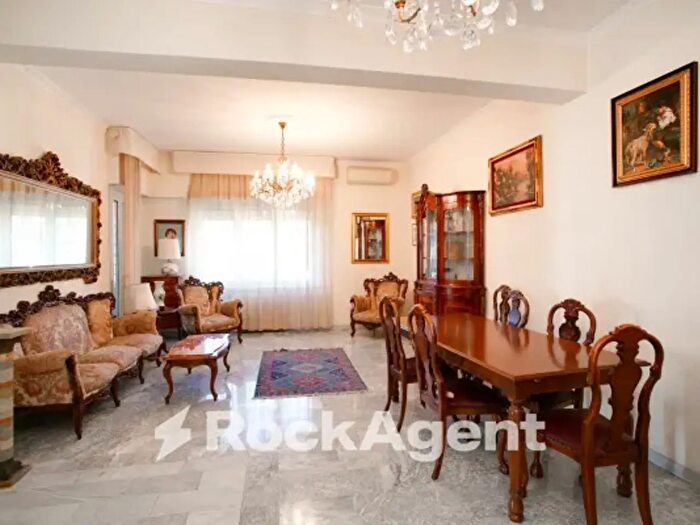 Appartamento quadrilocale in vendita in Via della Casetta Mattei, Roma