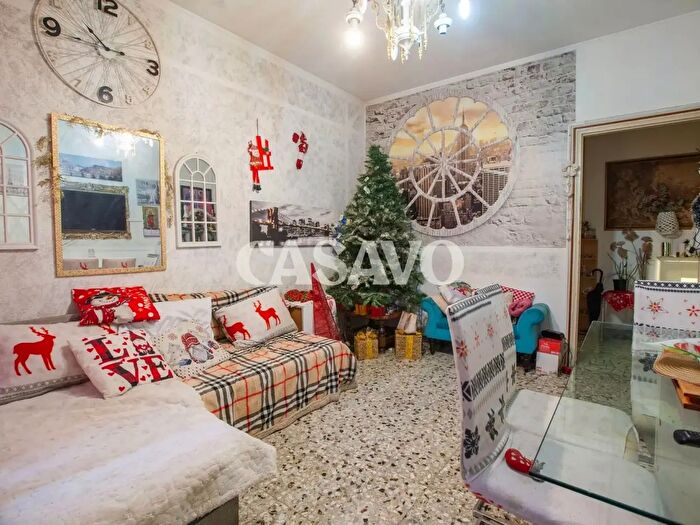 Appartamento trilocale in vendita in Via Paolo Mantegazza, Milano