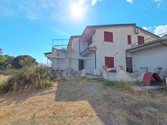 Casa con 6 locali in affitto in Viale delle Sorgenti, Sellia Marina