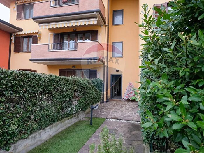 Appartamento trilocale in vendita in Pizzo Redorta, Brembate