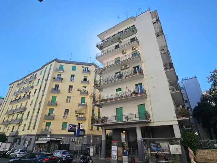 Appartamento quadrilocale in vendita in Napoli