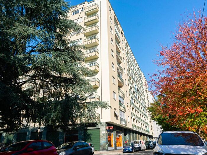 Appartamento trilocale in affitto in Corso Corsica, Lingotto, Torino