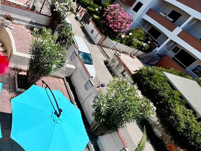 Appartamento trilocale in affitto in Via Capri, Morena, Roma