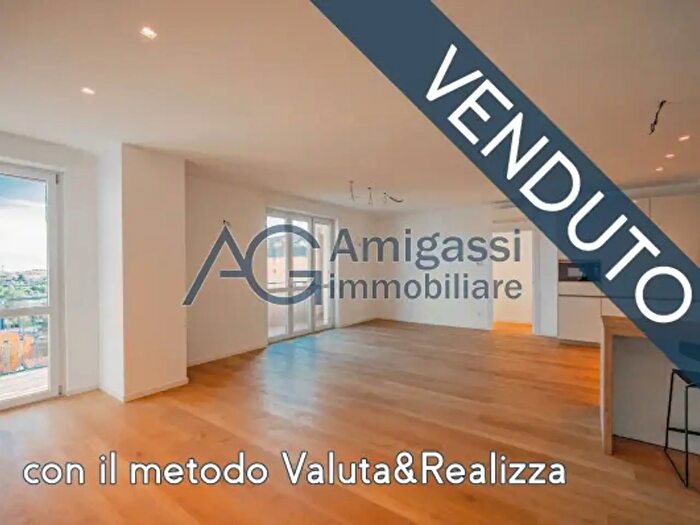 Appartamento trilocale in vendita in Via Filippo Corridoni, Bergamo