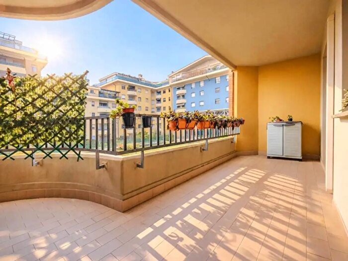 Appartamento quadrilocale in vendita in Vanzago