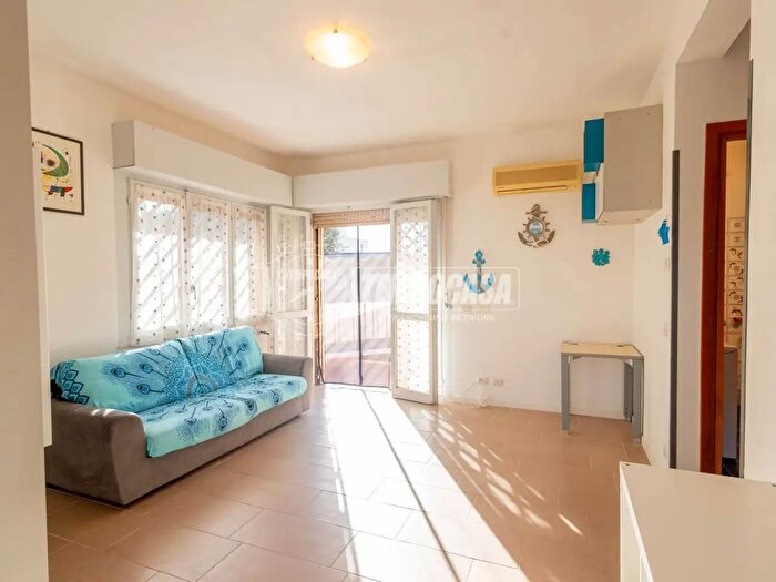 Appartamento bilocale in vendita in Via delle Magnolie, Santa Marinella