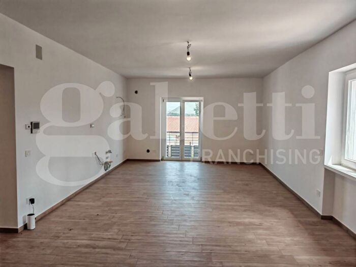 Appartamento quadrilocale in affitto in Via Abruzzi, Selvotta, Sesto Campano