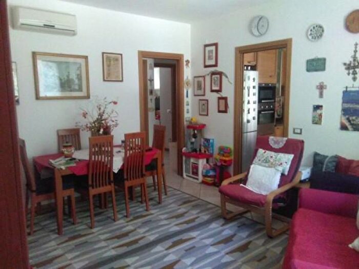 Appartamento con 5 locali in vendita in Via Pozzetto, Castelplanio