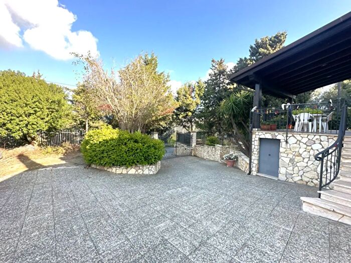 Casa con 7 locali in vendita in Contrada Accia, Santa Flavia