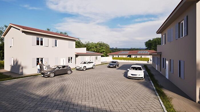 Case in Vendita e in Affitto - 2