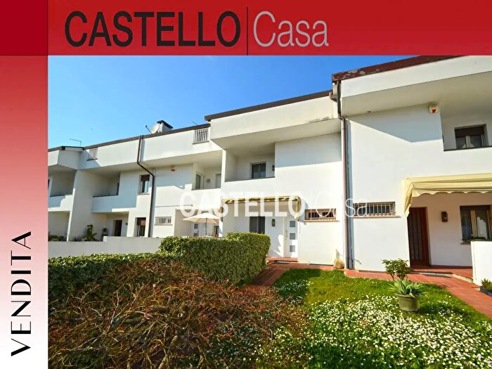 Casa con 6 locali in vendita in Via Malvolta, Castelfranco Veneto