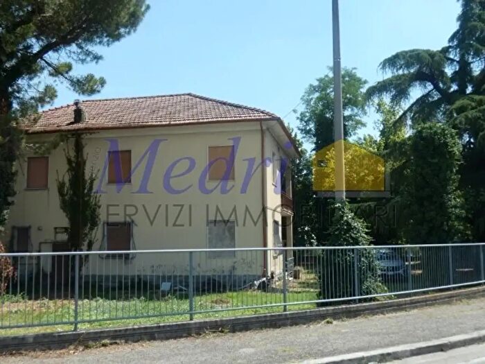 Casa con 10 locali in vendita in Via Civinelli, Cesena