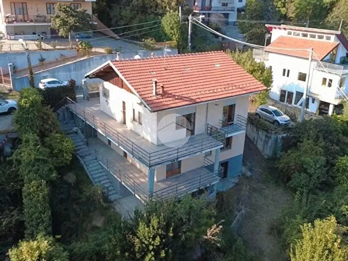 Casa con 7 locali in vendita in Borgata Nicolat, Rubiana
