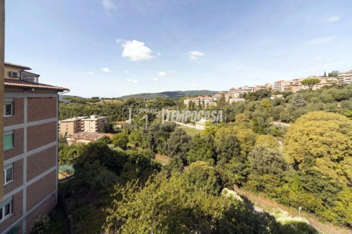 Appartamento con 5 locali in vendita in Via Giampaolo Lancellotti, Perugia