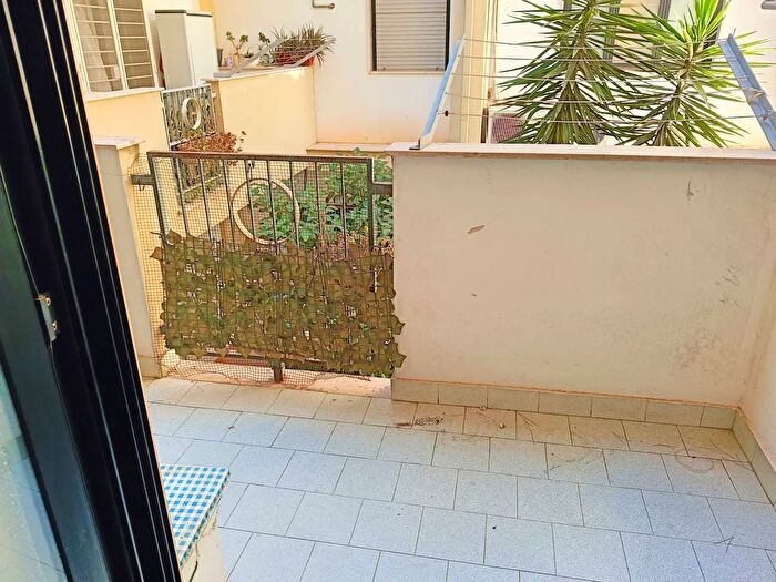 Appartamento trilocale in affitto in Via Armando Diaz, Sannicandro Di Bari