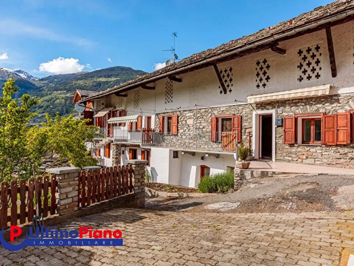 Casa con 5 locali in vendita in Frazione Dialley, Aymavilles