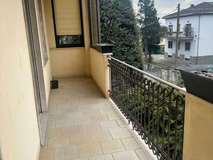 Appartamento con 5 locali in affitto in Via La Spezia, Villetta, Parma