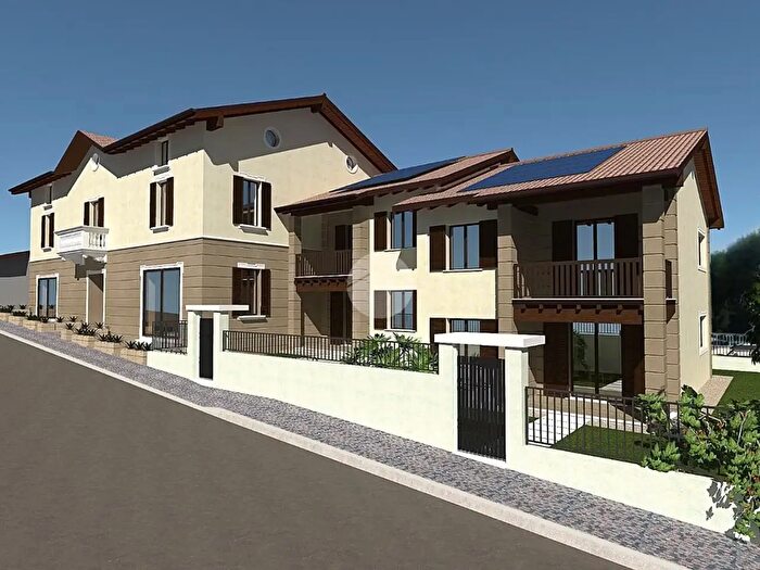 Appartamento trilocale in vendita in Corte Franca