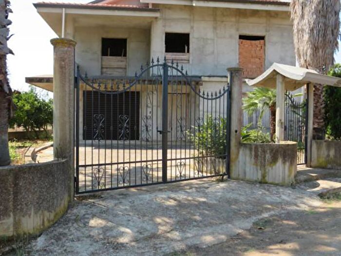 Casa con 5 locali in vendita in Via Vesperata, Cessaniti