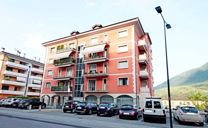 Appartamento trilocale in affitto in Via Alcide De Gasperi Domodossola, Domodossola
