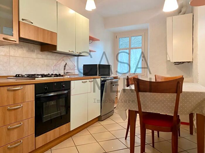 Appartamento con 5 locali in vendita in Via Malherbes, Aosta