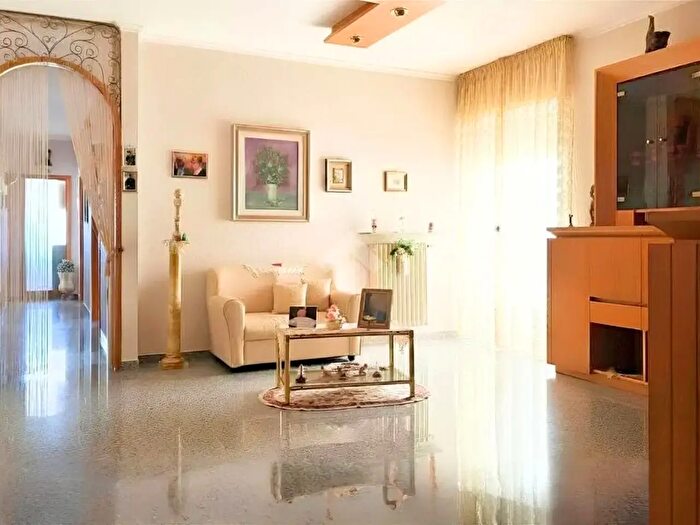 Appartamento quadrilocale in vendita in Via Cavalieri di Malta, Putignano