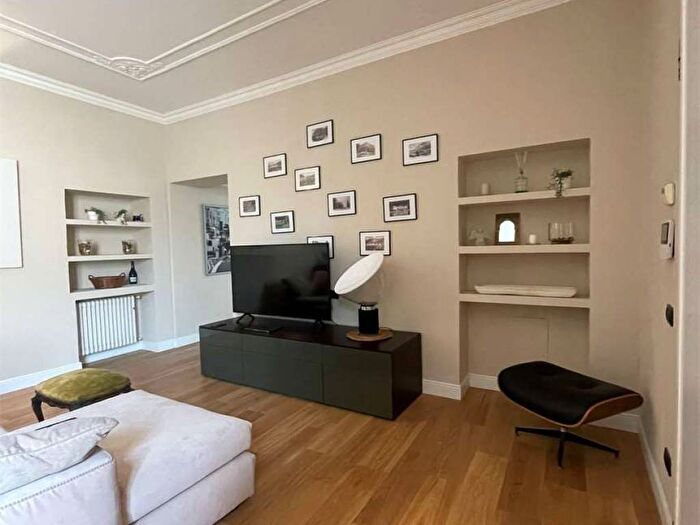 Appartamento trilocale in affitto in Via Caio Plinio Secondo, Centro Storico, Como