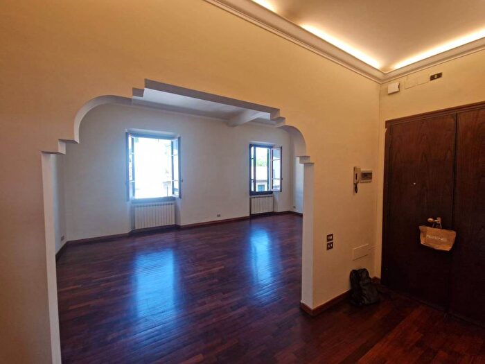 Appartamento con 6 locali in affitto in Via Giovanni Boccaccio, Le Cure, Firenze