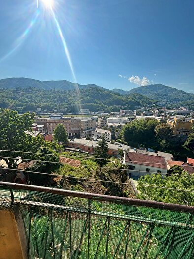 Appartamento con 5 locali in vendita in Via Campodonico, Genova