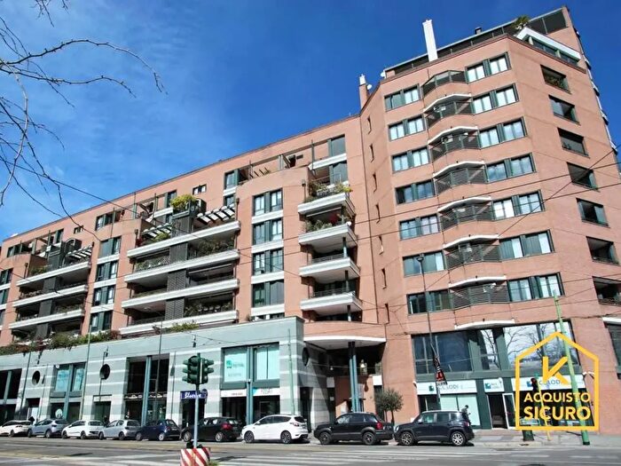 Appartamento con 5 locali in vendita in Via Rembrandt, Milano