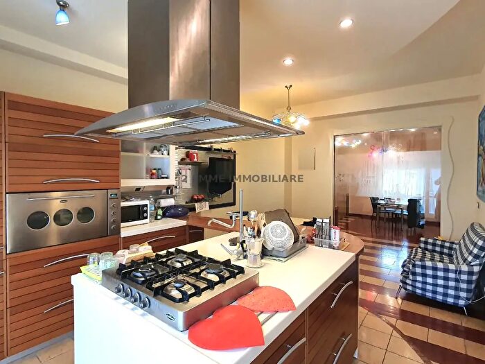 Appartamento con 5 locali in vendita in Via Fabio Filzi, Ascoli Piceno