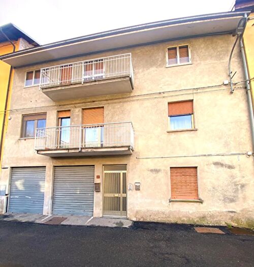 Appartamento con 5 locali in vendita in Via Roma, Borgofranco DIvrea