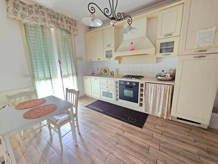 Appartamento con 5 locali in vendita in Mirandola