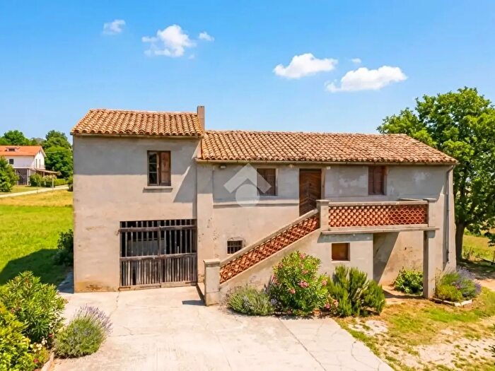 Casa quadrilocale in vendita in Via Monturanese, Sant'Elpidio A Mare