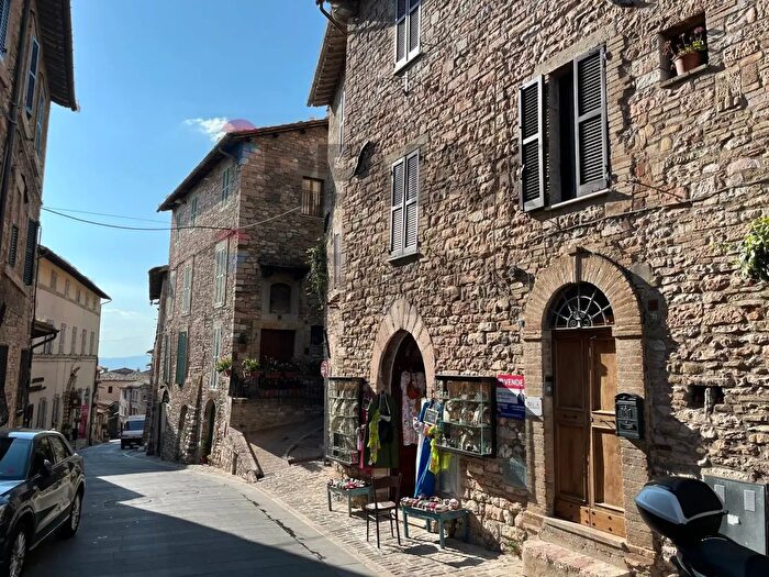 Casa con 5 locali in vendita in Via Fontebella, Assisi