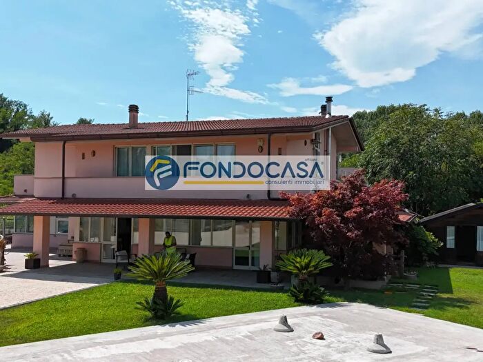 Appartamento con 5 locali in vendita in Via Venezia, Desenzano Del Garda