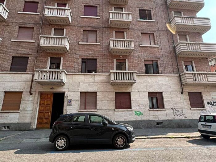 Appartamento quadrilocale in affitto in Via Evangelista Torricelli, Crocetta, Torino