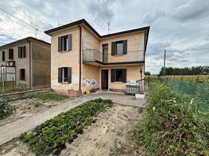 Casa con 6 locali in vendita in Via Campania, Taglio Di Po
