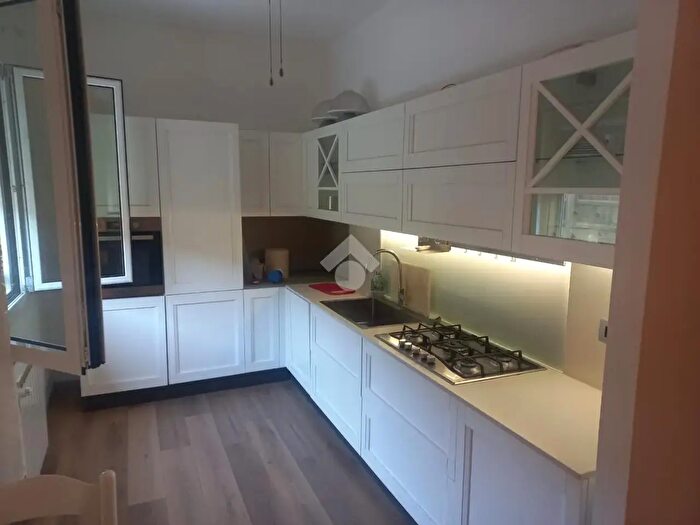 Appartamento quadrilocale in vendita in Commenda Via Benvenuto Tisi da Garofalo, Rovigo