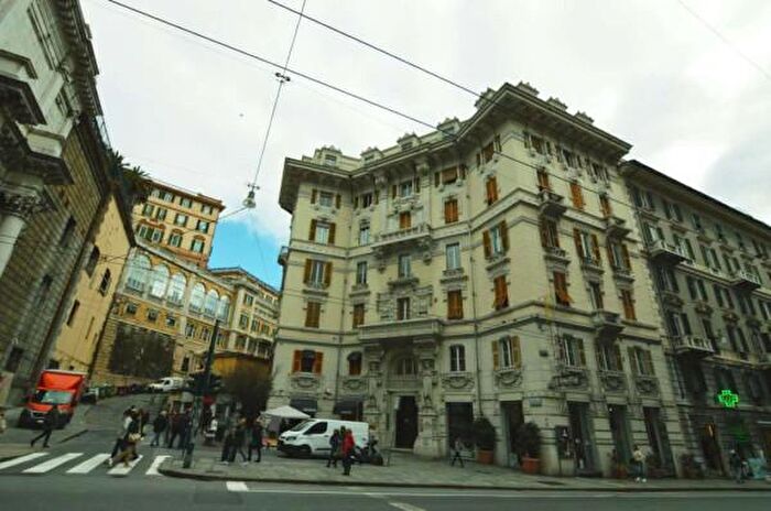 Appartamento con 6 locali in vendita in Via XX Settembre, Genova