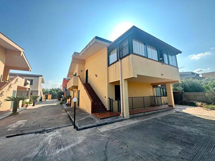 Appartamento con 6 locali in vendita in Via Stretto I Maceo, Terme Vigliatore