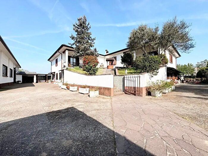Casa con 6 locali in vendita in Via Giacomo Brodolini, Bonemerse