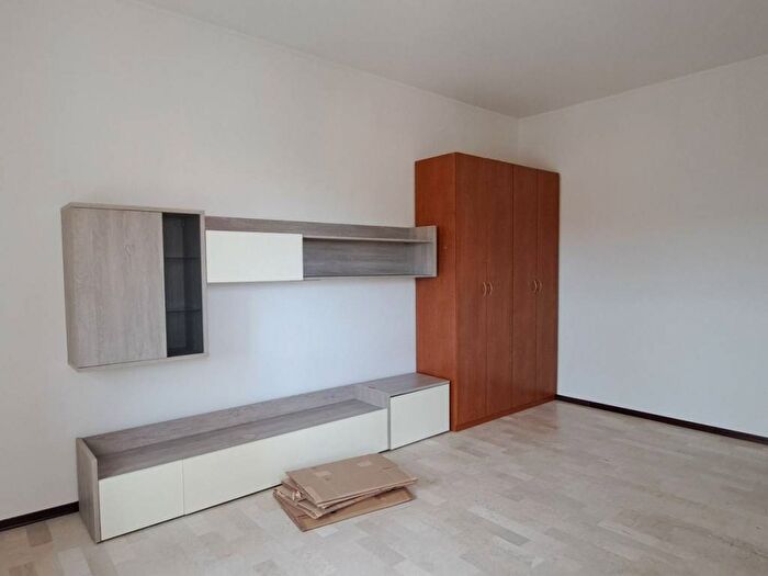 Appartamento trilocale in affitto in Via Pier Fortunato Calvi, Cerese, Borgo Virgilio