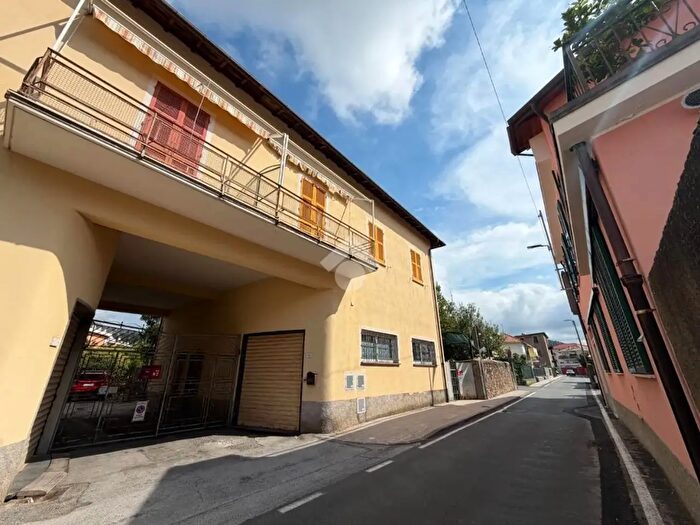 Appartamento con 5 locali in vendita in Via per Santa Vittoria, Sestri Levante