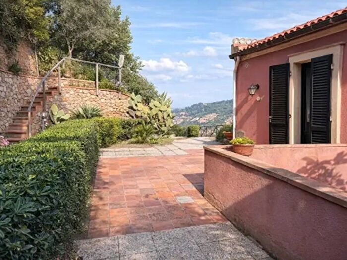 Appartamento quadrilocale in vendita in Via dellAppetito, Monte Argentario