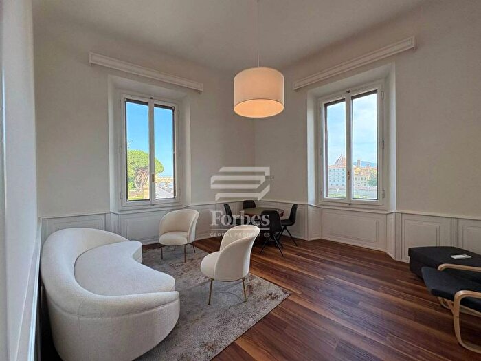 Appartamento con 6 locali in affitto in Lungarno Serristori, San Niccolò, Firenze