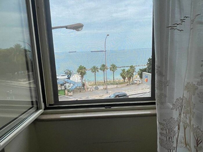 Casa trilocale in affitto in Via Felice Cavallotti, Borgo, Taranto