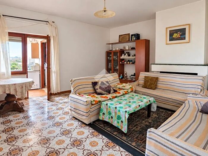 Appartamento trilocale in vendita in Via Tirso, Simaxis