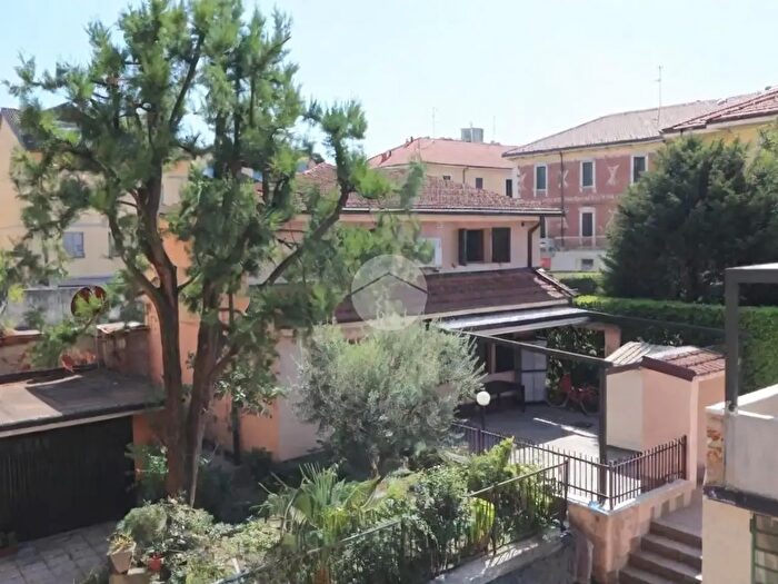 Casa trilocale in vendita in Via De Amicis, Rho